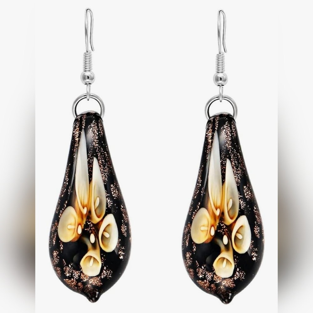 Elegant Black‎ and Gold Teardrop Earrings